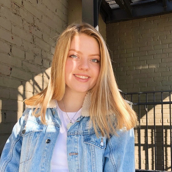 Meet your Posher, Caleigh - Picture 1 of 1